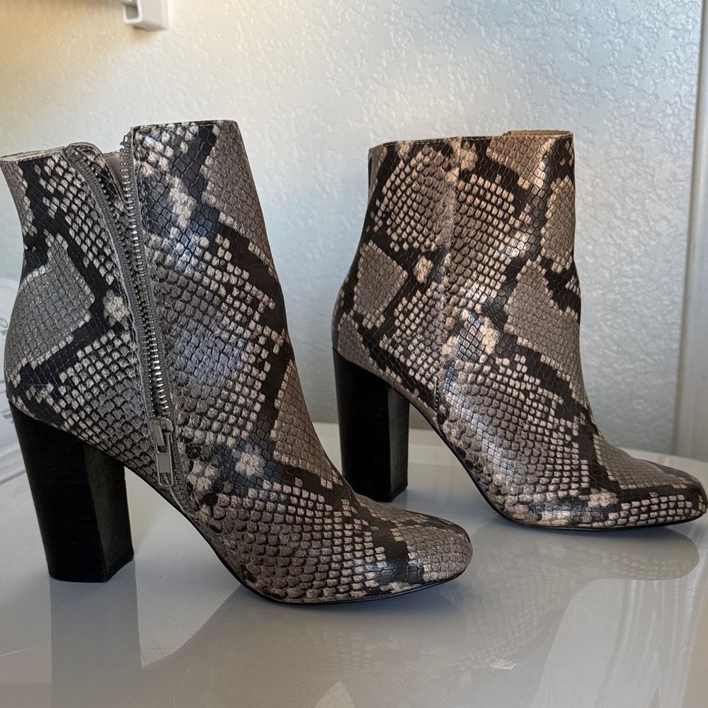 Steve Madden pixie Snakeskin print Ankle Booties